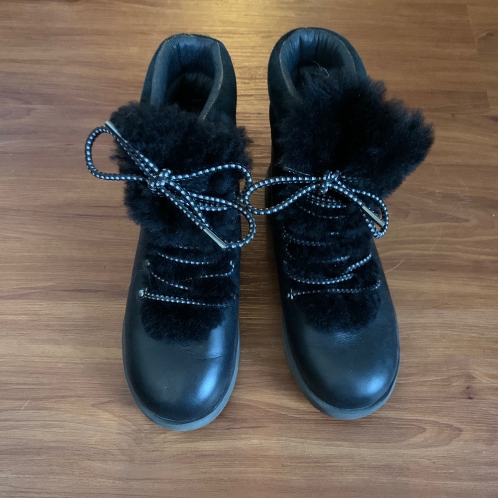 Ugg Waterproof Viki Boot View 4